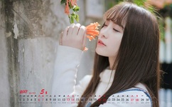 迈开腿让学长尝尝你的草莓是